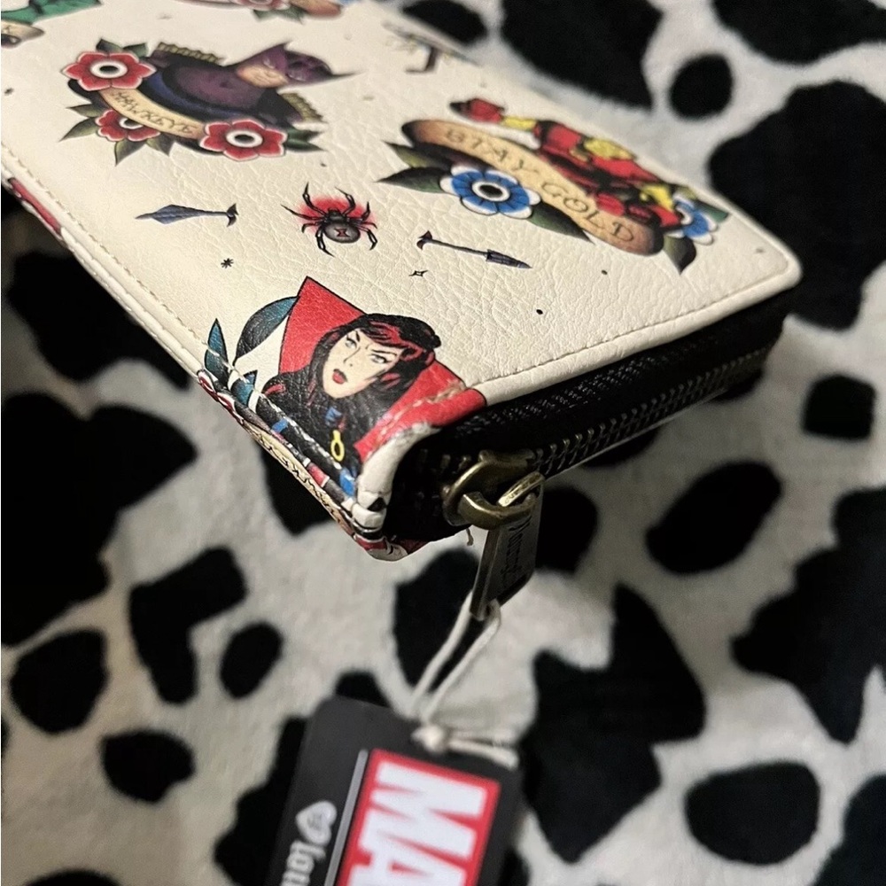 Marvel tattoo loungefly wallet heart logo - Picture 7 of 8